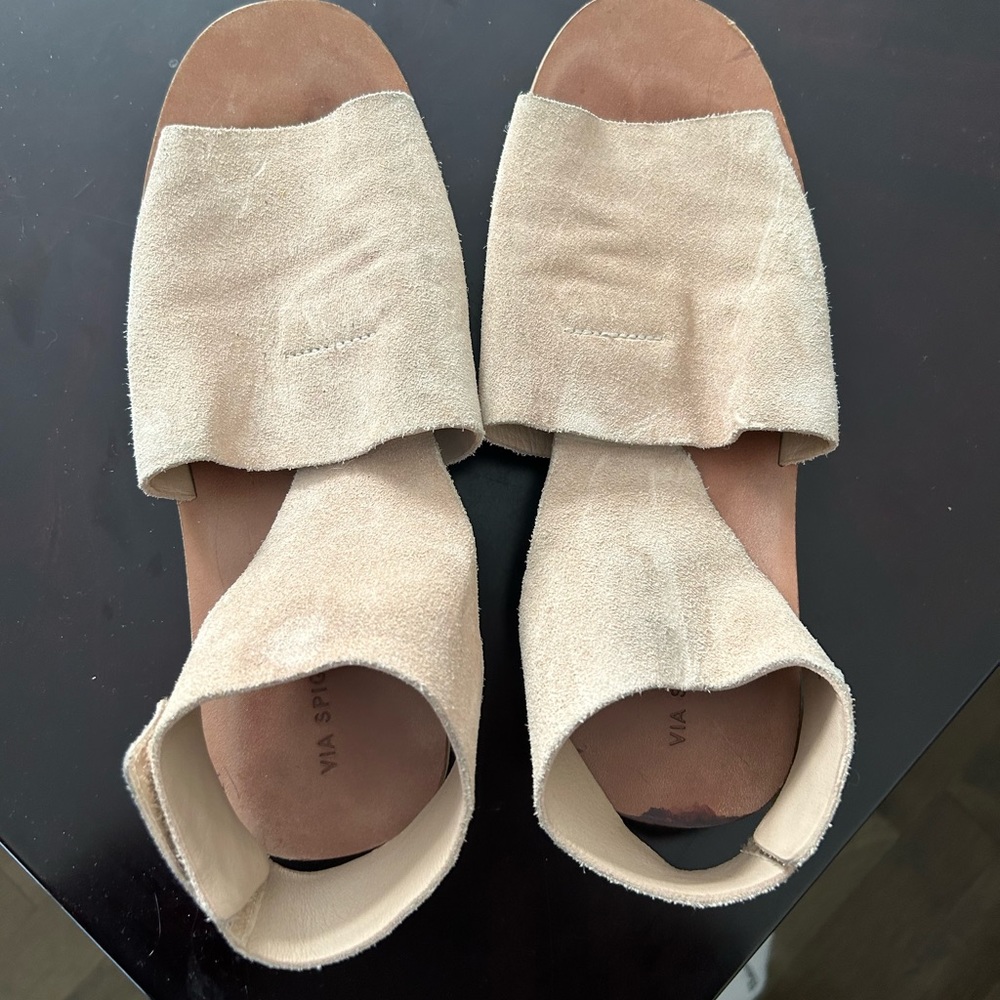 Designer Suede Sandal flats in nude